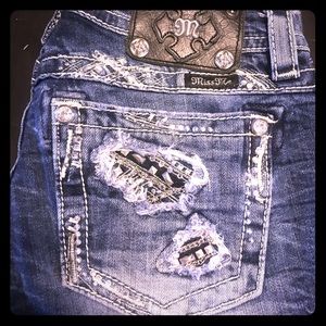 Women’s Miss Me Signature Straight Distressed Jean